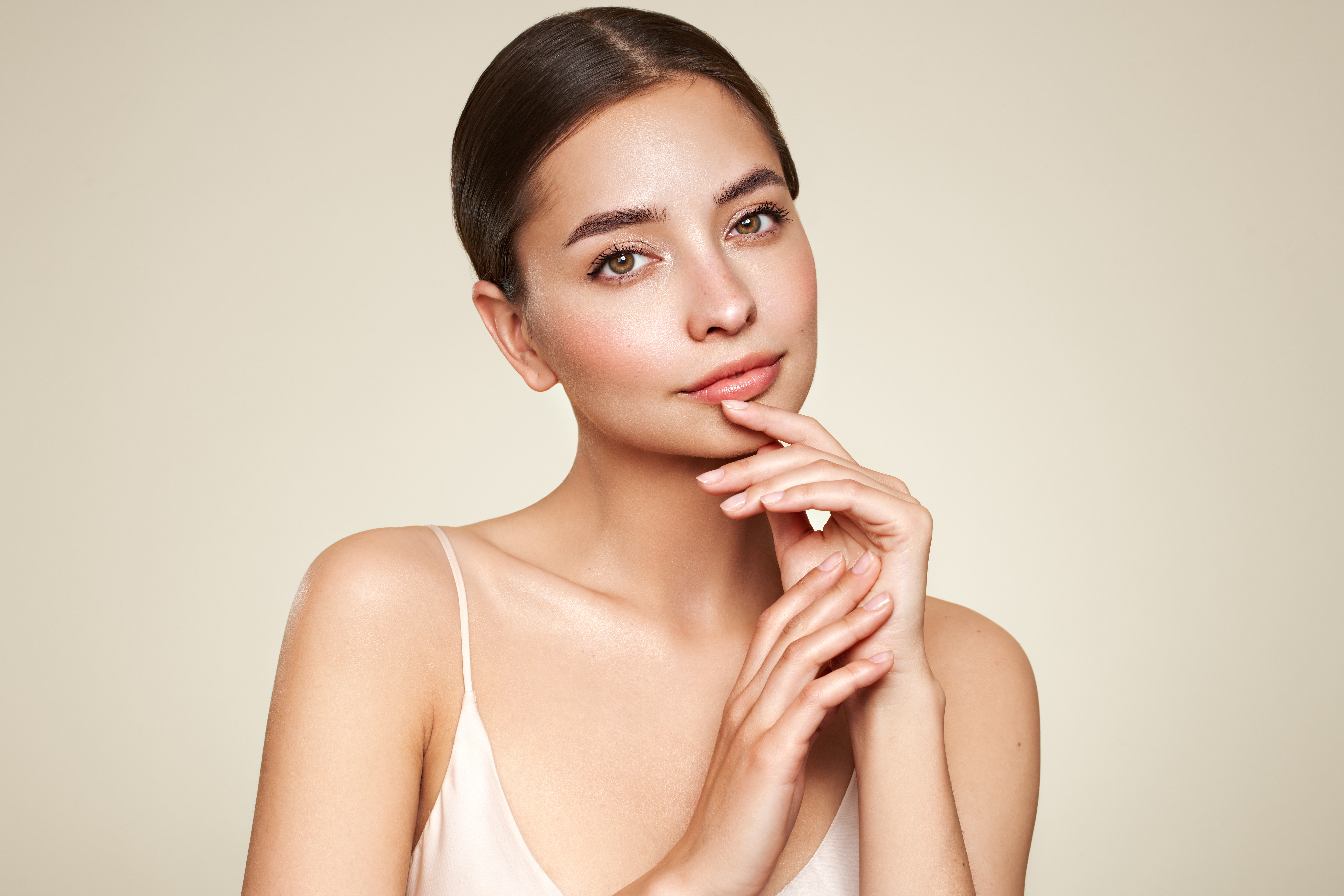 Treating Undereye Hollowness blog thumbnail